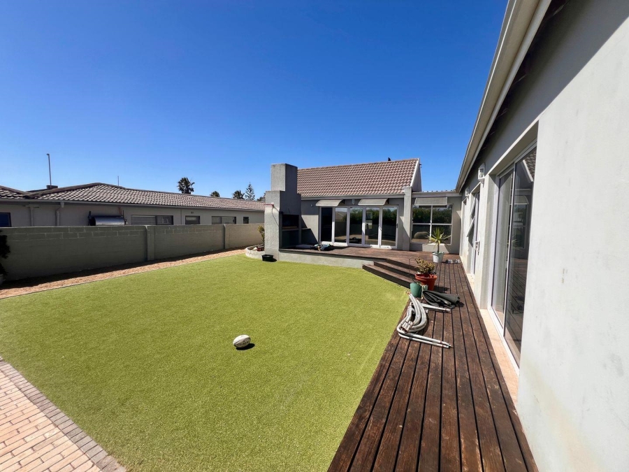 4 Bedroom Property for Sale in Country Club Western Cape